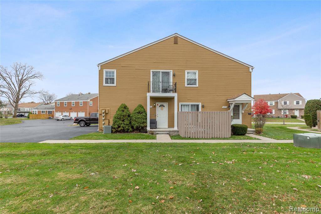 Novi, MI,23637 N Rockledge