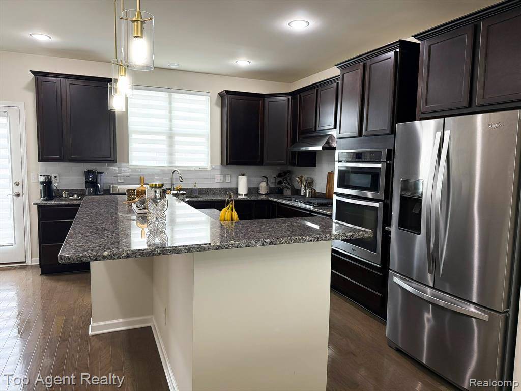 Rochester Hills, MI 48307,2689 HELMSDALE Circle