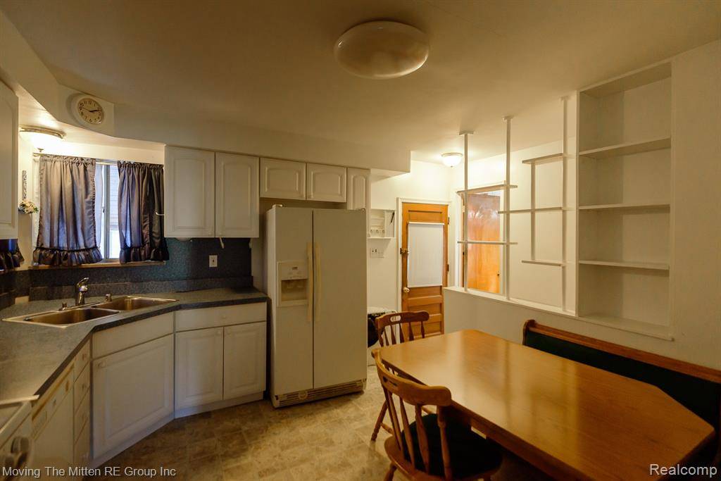 Dearborn Heights, MI 48125,25047 Pennie Street