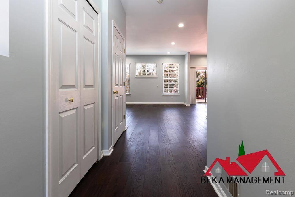 Canton, MI 48188,2098 Preserve E Circle