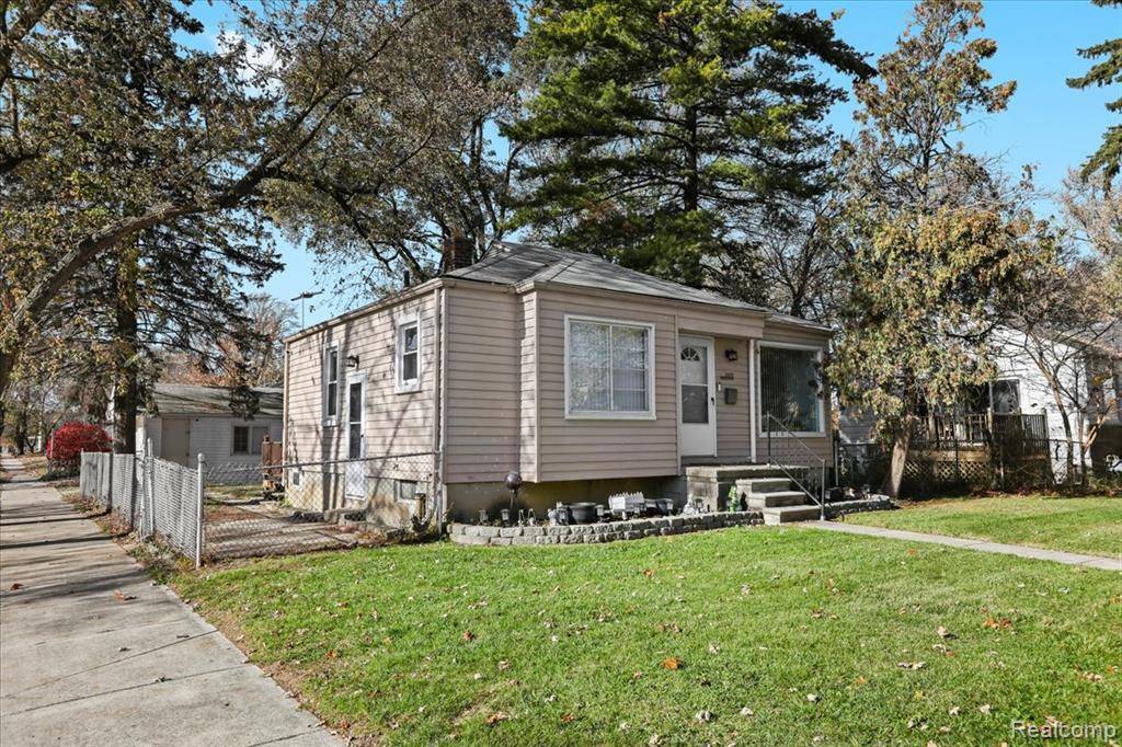 Lincoln Park, MI 48146,2490 Applewood Avenue