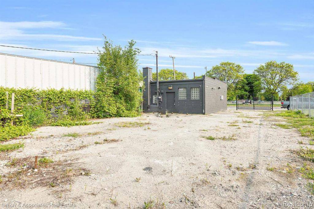 Eastpointe, MI 48021,15615 E 10 Mile Road