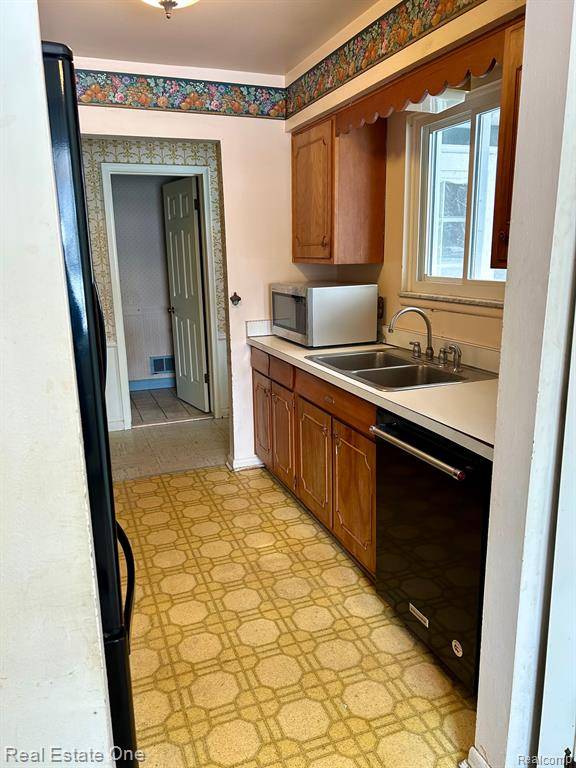 Howell, MI 48843,2416 Monte Carlo Drive