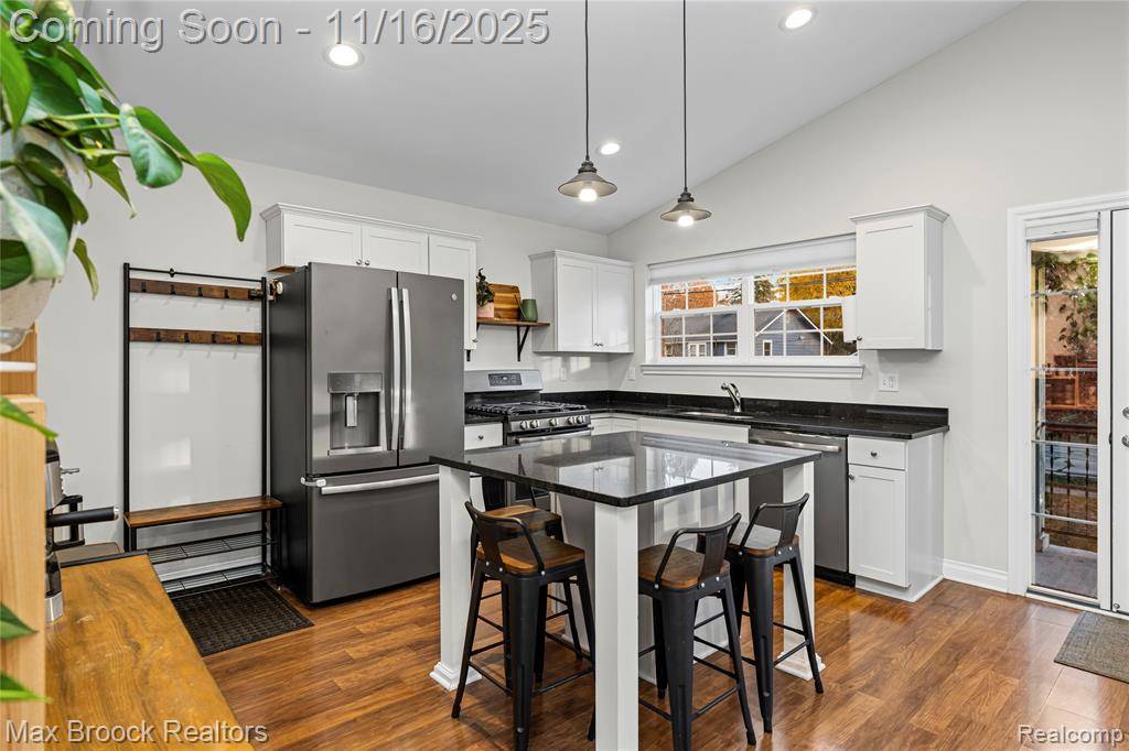 Auburn Hills, MI 48326,3221 Bessie Street