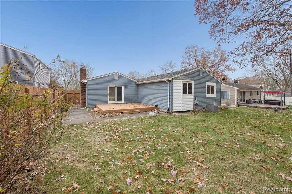 South Lyon, MI 48178,751 Norchester Street