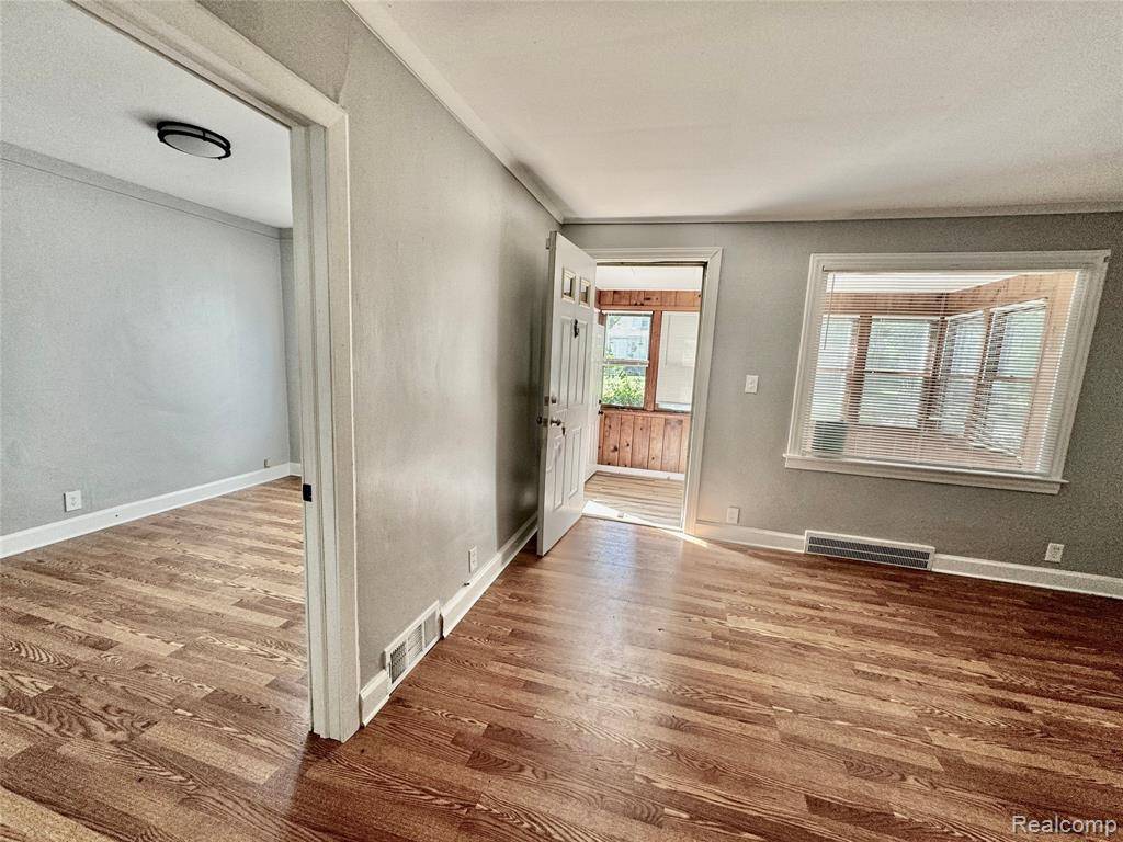 Harper Woods, MI 48225,20535 Ridgemont Road