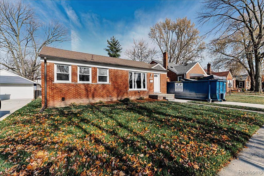 Saint Clair Shores, MI 48080,21813 SUNNYSIDE Street