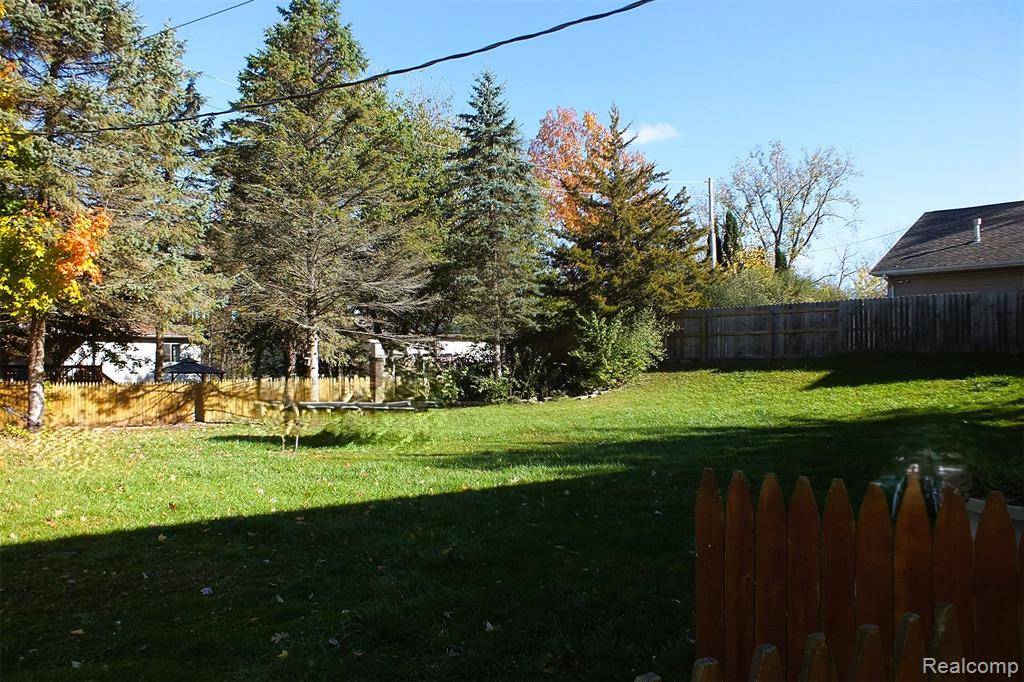 Howell, MI 48843,2105 Webster Park Drive