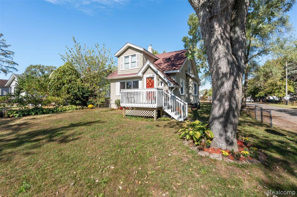 Waterford, MI 48329,4400 Louella Drive