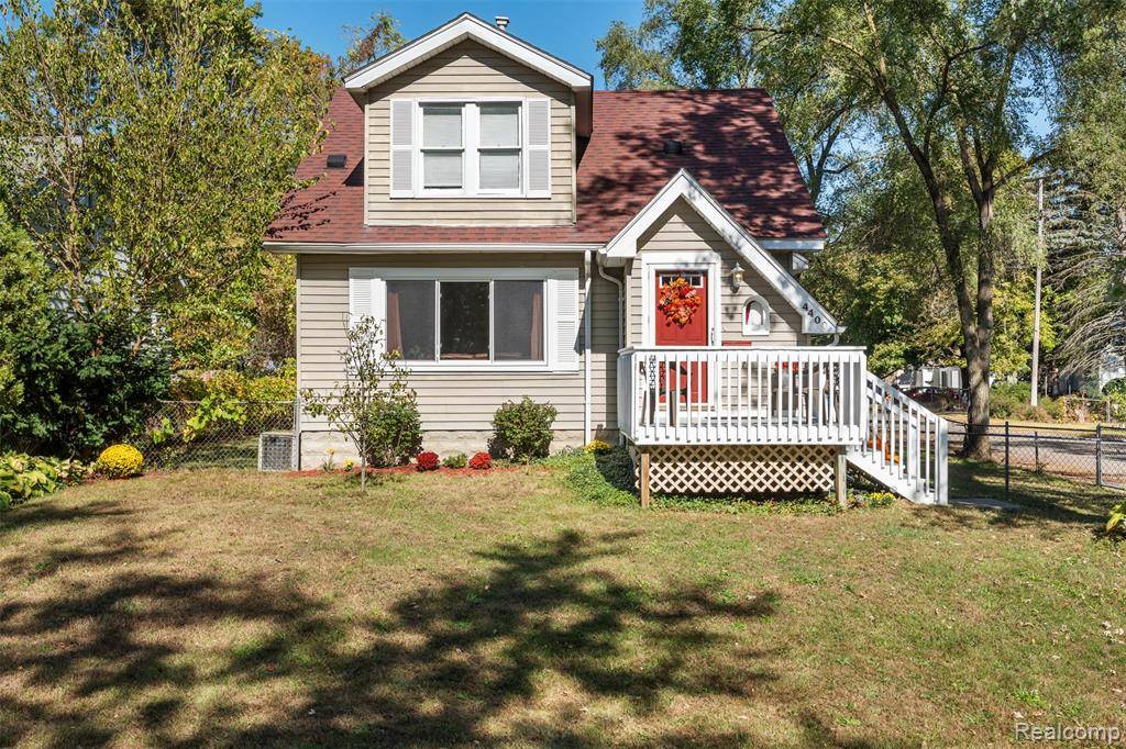 Waterford, MI 48329,4400 Louella Drive