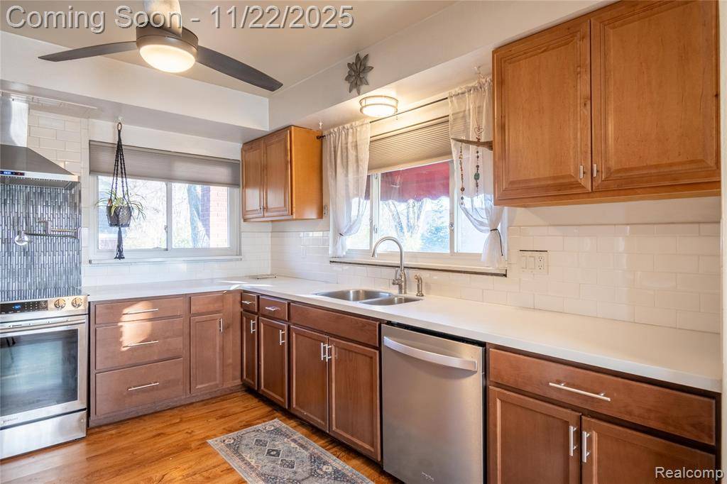 Wayne, MI 48184,38172 Van Born Road