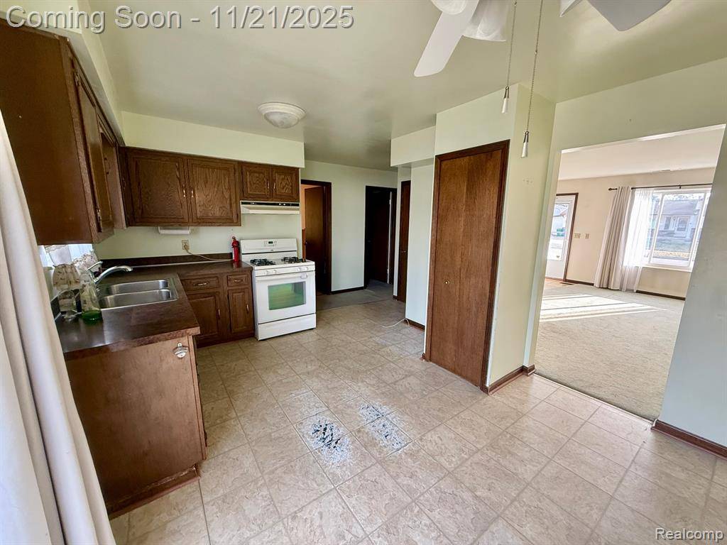 Burton, MI 48529,2221 McLaren Street