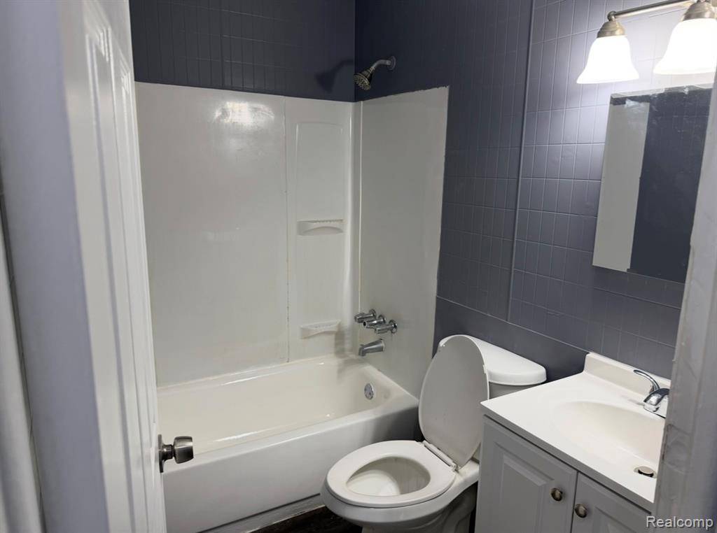 Inkster, MI 48141,4072 Hickory Street