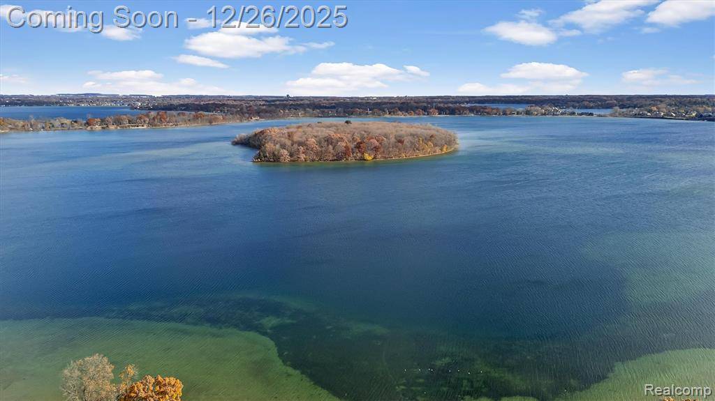 Orchard Lake Village, MI 48324,3317 W Shore Drive