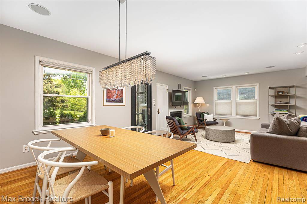 Birmingham, MI 48009,328 George Street