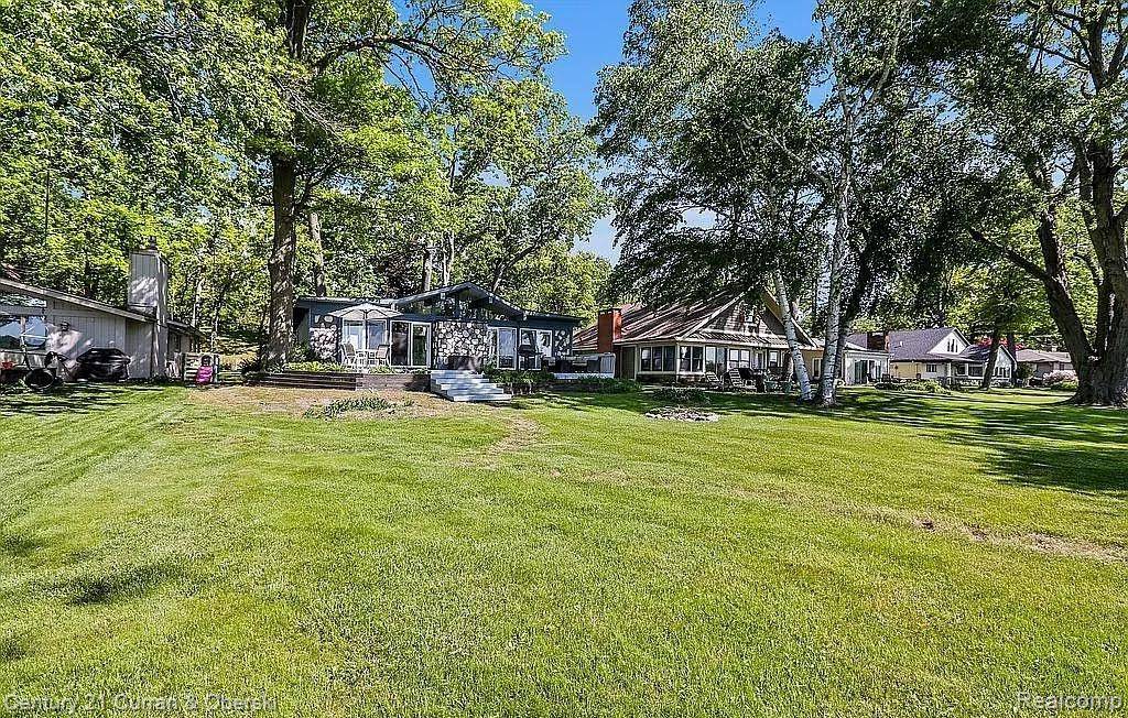 Brooklyn, MI 49230,2662 Vineyard Lane