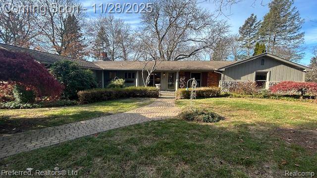 Bloomfield, MI 48301,6800 Crestway Drive