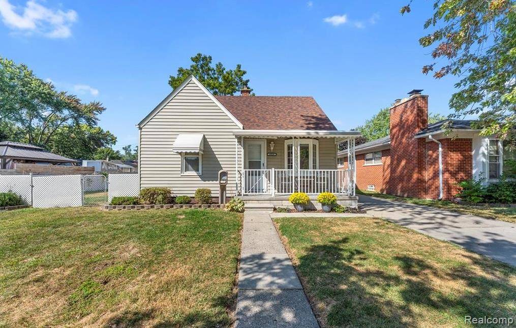 Dearborn Heights, MI 48125,4924 Huron Street