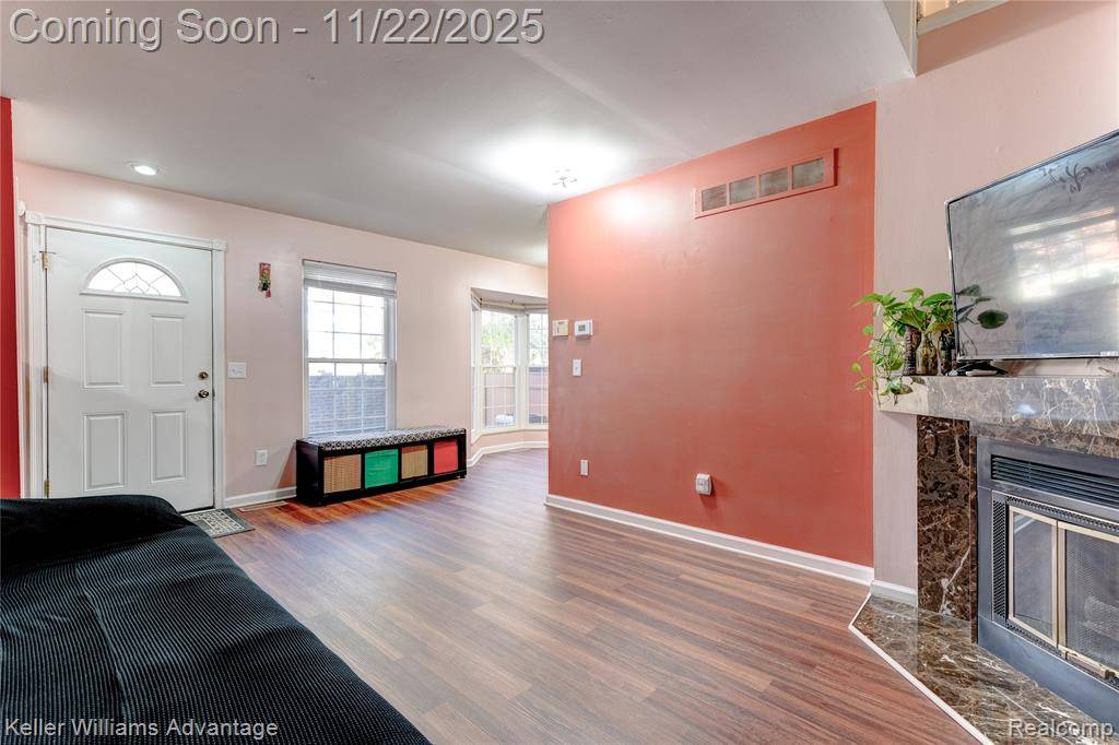 Novi, MI,39928 Crosswinds