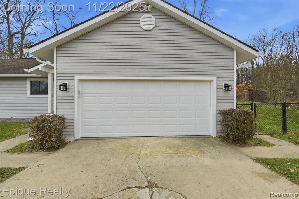 Howell, MI 48843,1071 Tracilee Drive