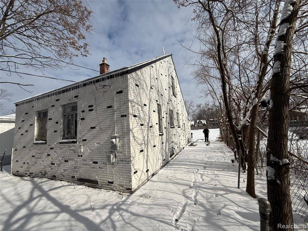 Detroit, MI 48227,15767 Freeland Street