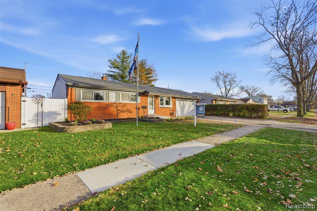 Sterling Heights, MI 48313,42142 Betley Drive