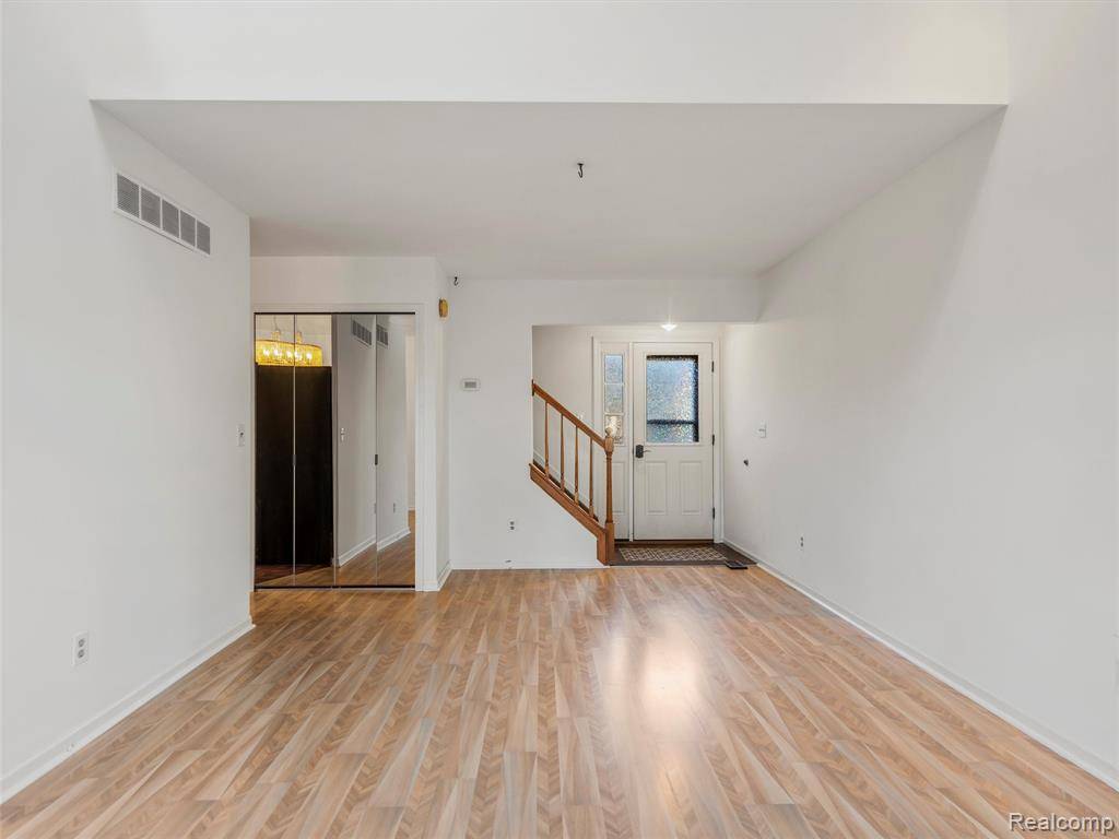 Clarkston, MI 48348,9026 E Bluewater Drive