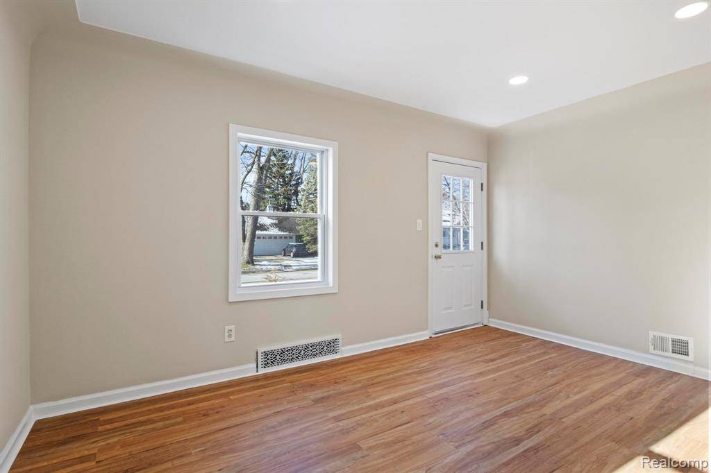 Dearborn, MI 48124,2211 Academy Street