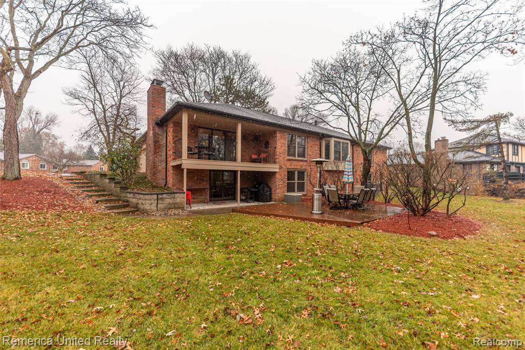 Farmington Hills, MI 48335,36469 Parklane Circle