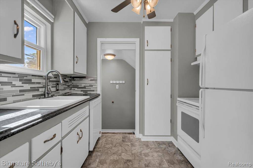 Berkley, MI 48072,3325 Catalpa Drive