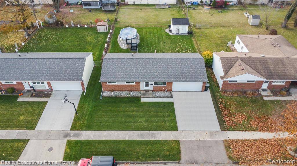 Sterling Heights, MI 48313,12658 Bender Drive