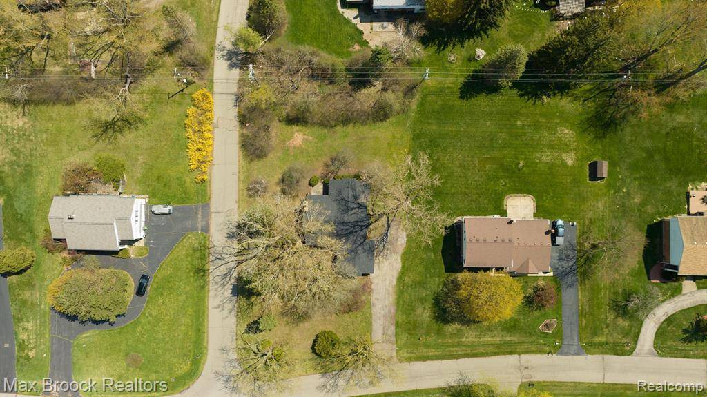 West Bloomfield, MI,6207 NICHOLAS Drive