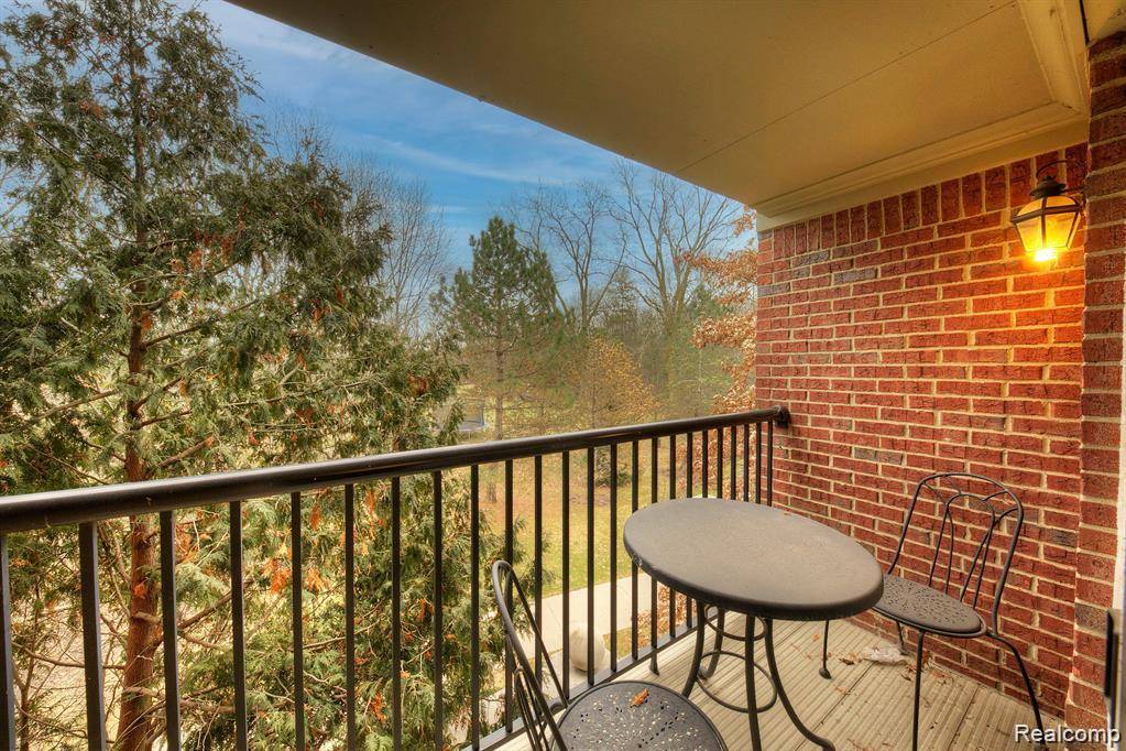 Canton, MI 48188,137 Village Way