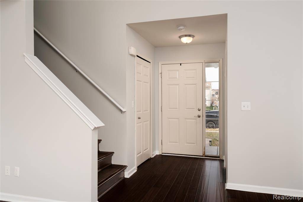 Redford, MI 48239,14183 Shamrock Drive