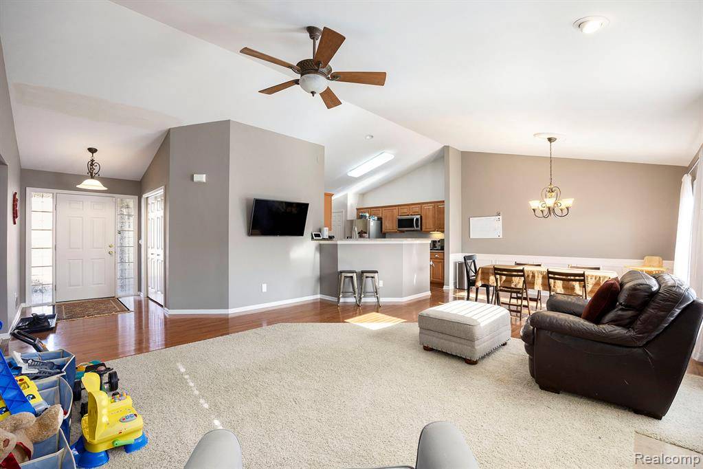 Macomb, MI 48042,17836 Country Club Drive