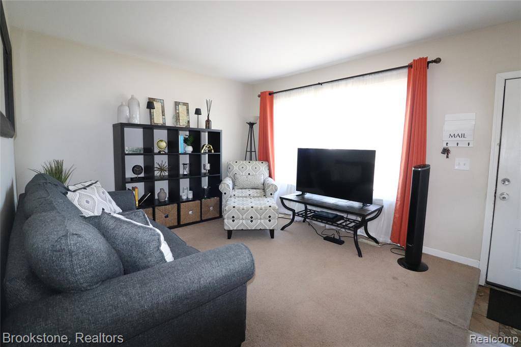 Westland, MI 48186,830 Denice Street