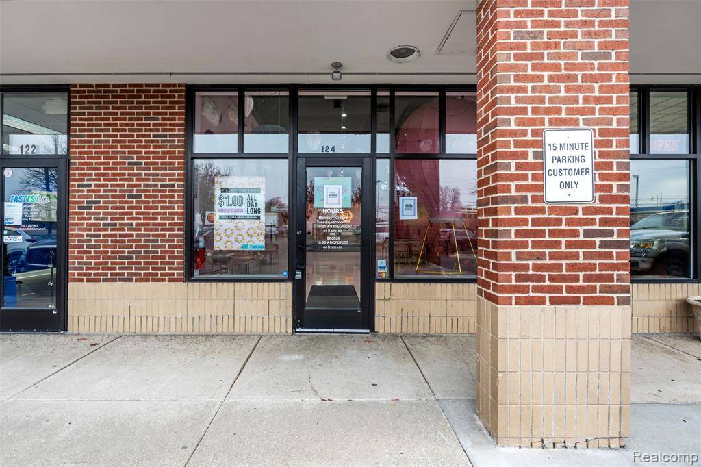 Novi, MI,25875 Novi Road