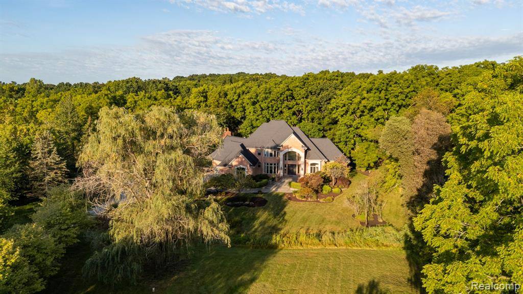 Ann Arbor, MI 48105,5779 Pinecrest Estates Drive