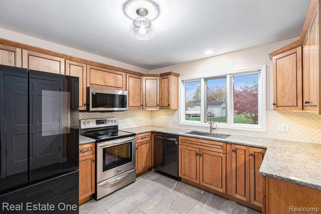 Troy, MI 48085,1461 Lamb Drive