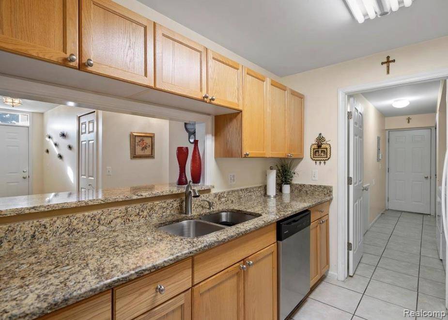 Sterling Heights, MI 48314,4043 Berkshire Drive