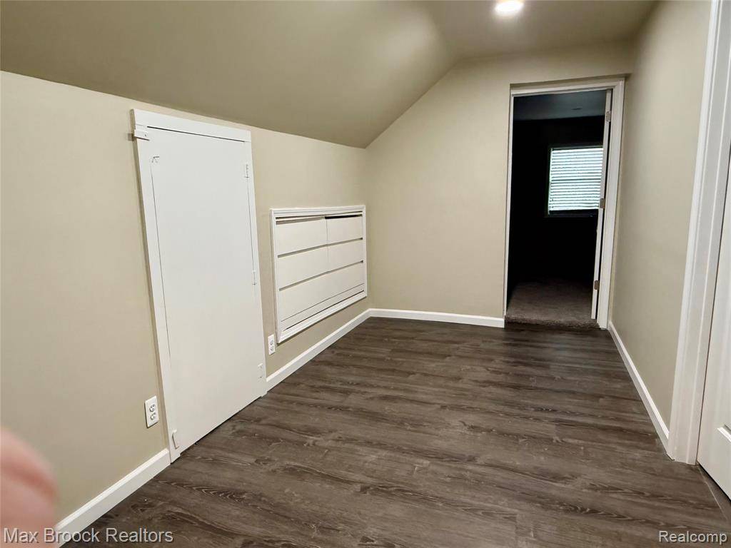 Lake Orion, MI 48362,1146 S Long Lake Boulevard