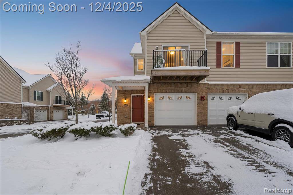 Howell, MI 48855,10028 RIDGE RUN Street