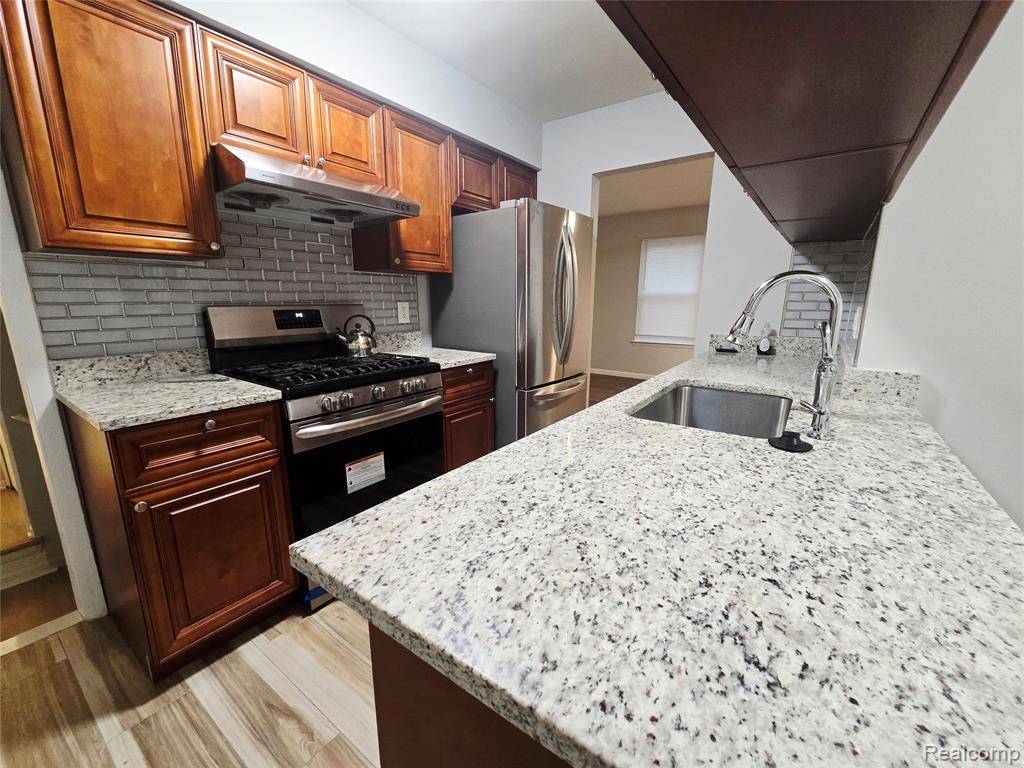 Southfield, MI 48075,17676 Addison Street