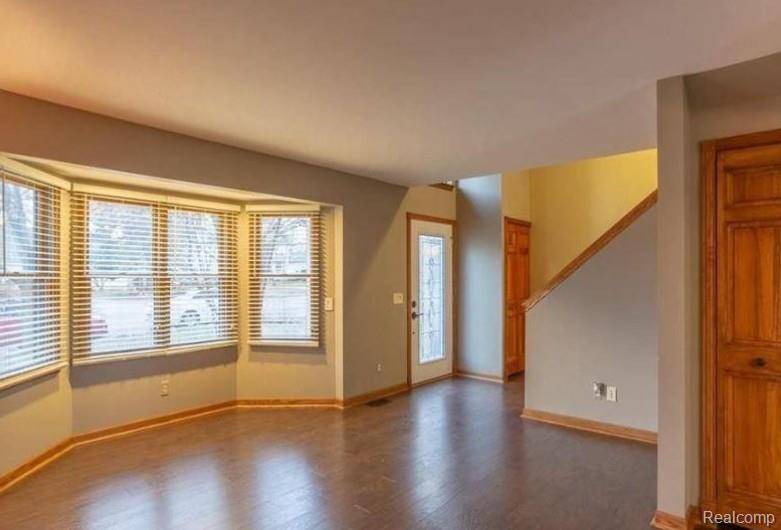 Waterford, MI 48328,4022 Hazelett Drive