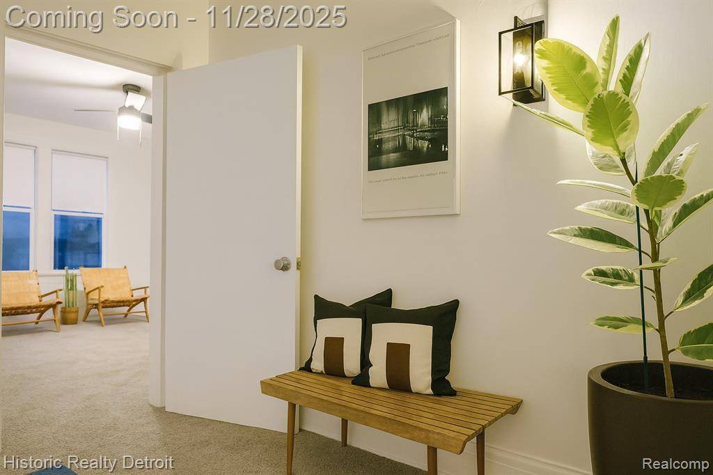 Detroit, MI 48213,5095 Van Dyke Street