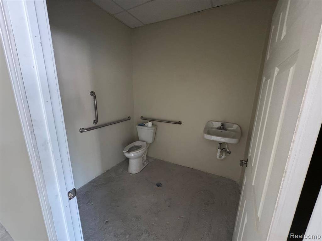 Westland, MI 48186,2262 S WAYNE Road