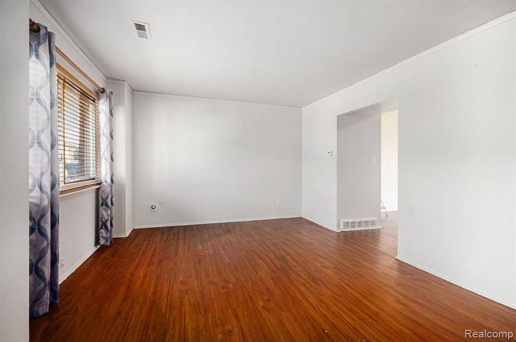 Roseville, MI 48066,25634 Lexington Lane