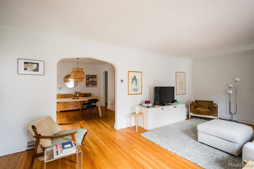 Detroit, MI 48221,17375 Quincy Street