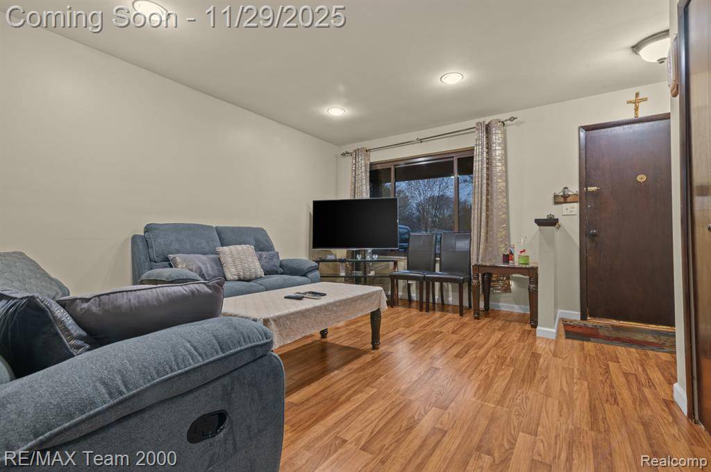 Sterling Heights, MI 48310,40220 Walter Drive