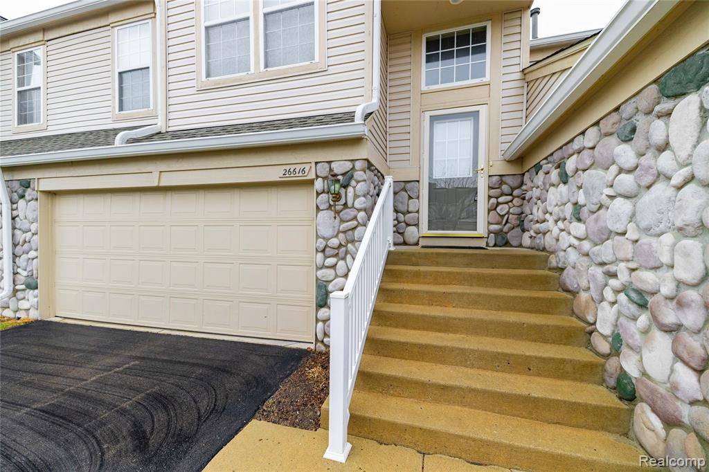 Woodhaven, MI 48183,26616 Kirkway Circle